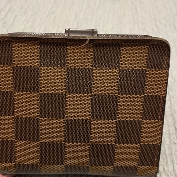 Authentic Louis Vuitton Damier Ebene Short Wallet - Picture 2 of 9